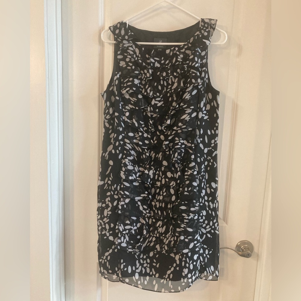 Adrianna Papell Black and White Sleeveless Sheath Dress